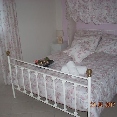 Iris Apartments Apolpaina Luaran gambar