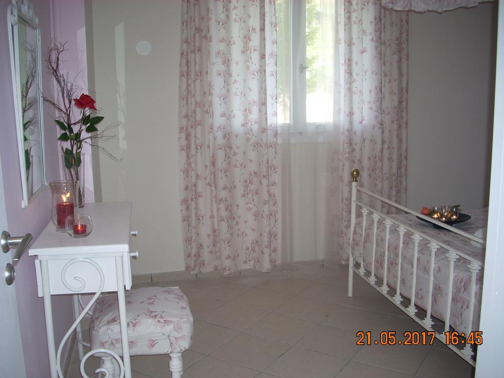 Iris Apartments Apolpaina Luaran gambar