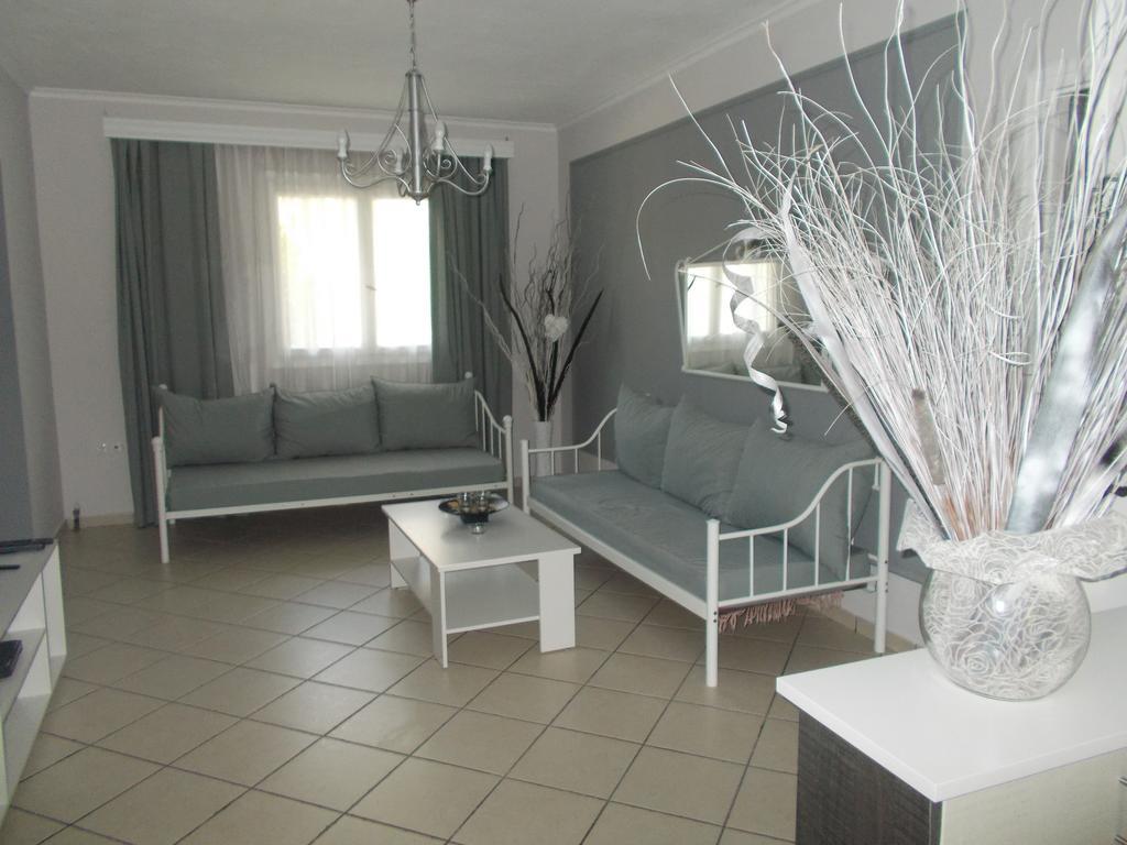 Iris Apartments Apolpaina Luaran gambar